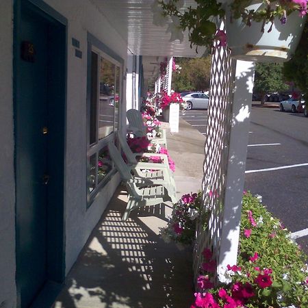 Appletree Inn เรเดียมฮอตสปริงส์ ภายนอก รูปภาพ