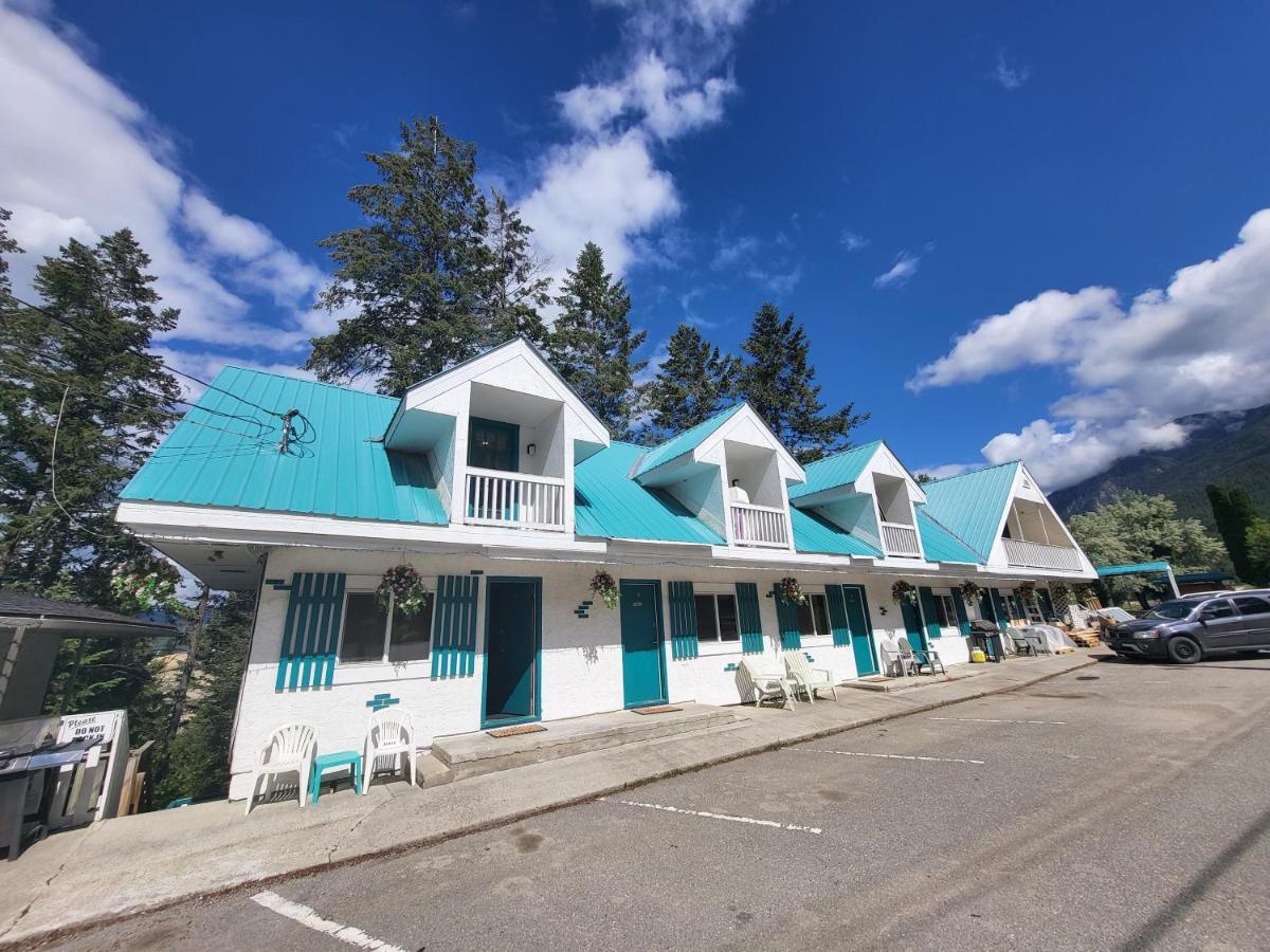 Appletree Inn เรเดียมฮอตสปริงส์ ภายนอก รูปภาพ